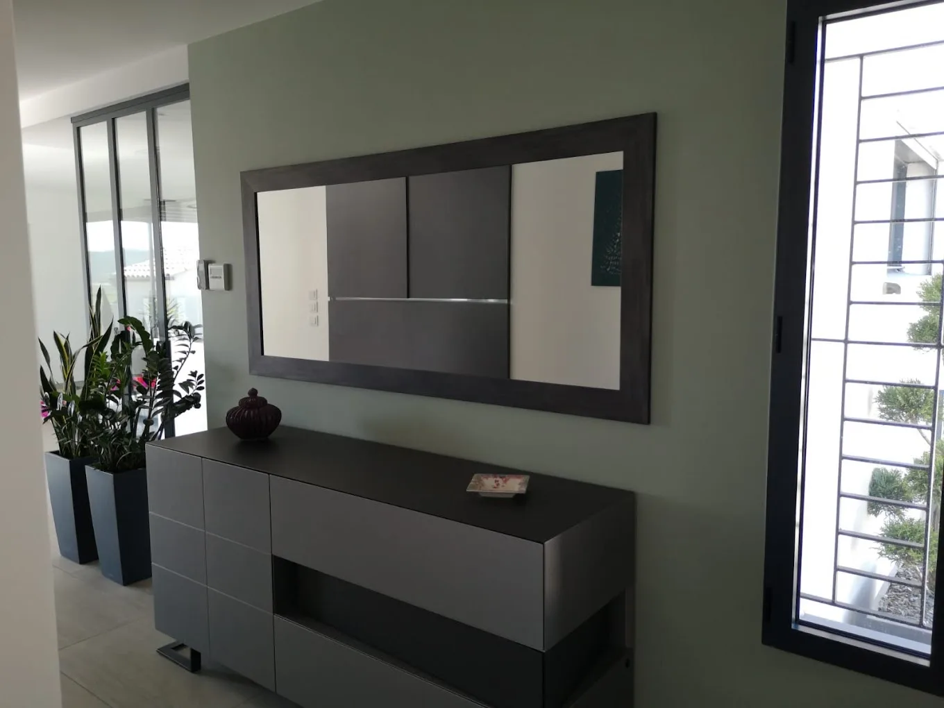 Salle de bain moderne peinte en gris, Zenna Artisan Peintre